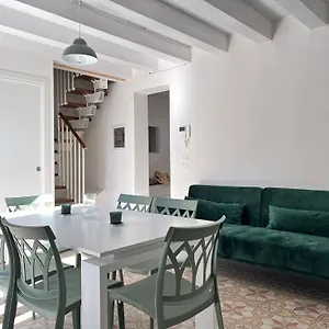 https://apt-mama.sicilyhotelsitaly.net