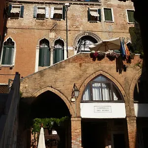 Palazzo Lion Morosini - Check In Presso Ai Santi Apostoli *** Venetië